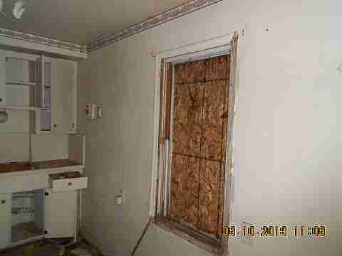 8211 Greenview (30)_m.jpg